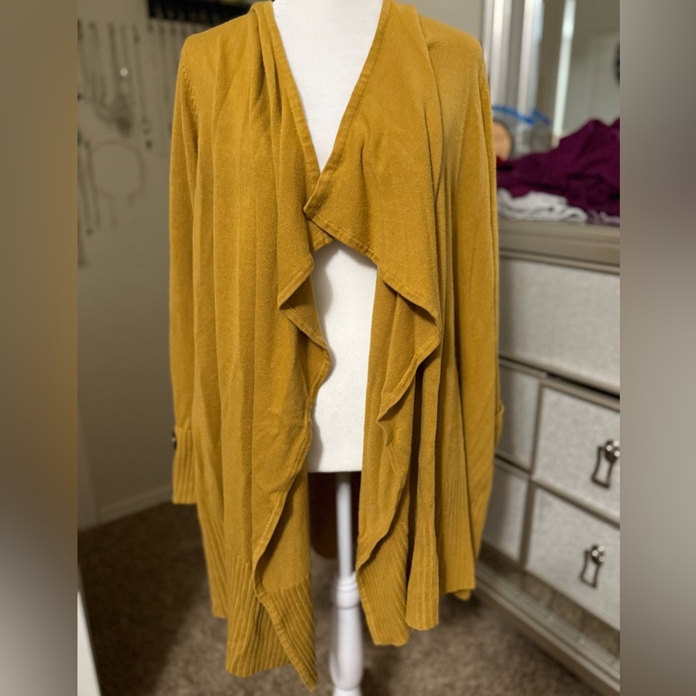 Avenue golden cardigan‎